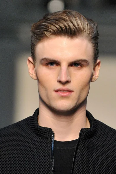 Look 11